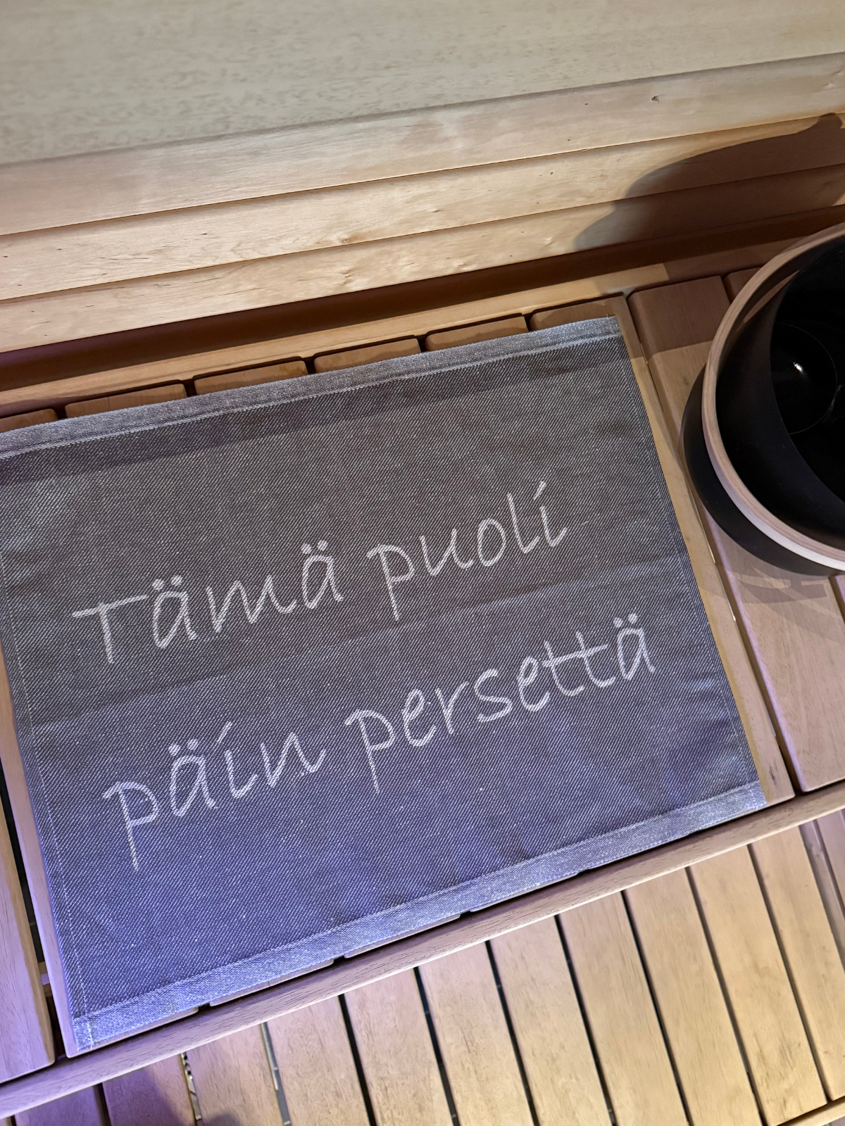 Pefletti Tämä puoli päin persettä tummanharmaa, Jokipiin Pellava